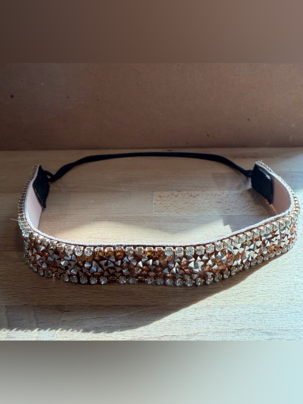 Women’s Glittery Gold/Rhinestone Accent Elastic Headband